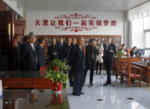 兗州區(qū)人大、政協(xié)領(lǐng)導(dǎo)蒞臨天意機(jī)械參觀考察